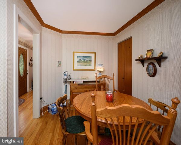 8 MCKINLEY AVE, Blackwood, NJ 08012