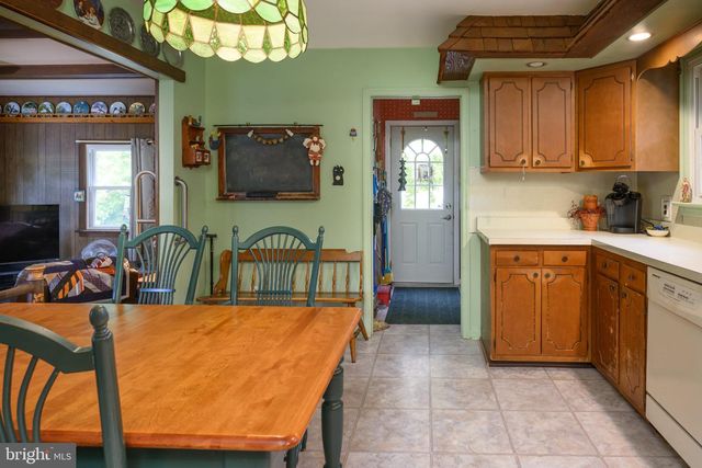 8 MCKINLEY AVE, Blackwood, NJ 08012