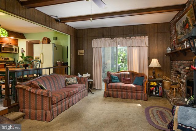 8 MCKINLEY AVE, Blackwood, NJ 08012