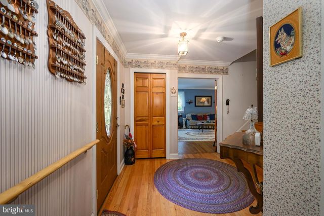 8 MCKINLEY AVE, Blackwood, NJ 08012