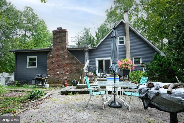 8 MCKINLEY AVE, Blackwood, NJ 08012