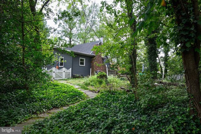 8 MCKINLEY AVE, Blackwood, NJ 08012