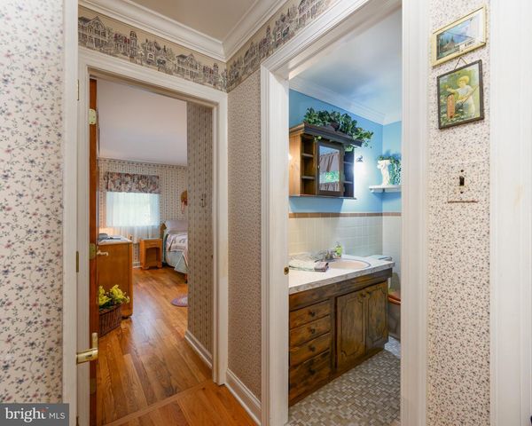 8 MCKINLEY AVE, Blackwood, NJ 08012