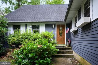 8 MCKINLEY AVE, Blackwood, NJ 08012