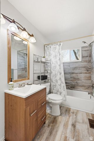 150 W 300 S, Parowan, UT 84761