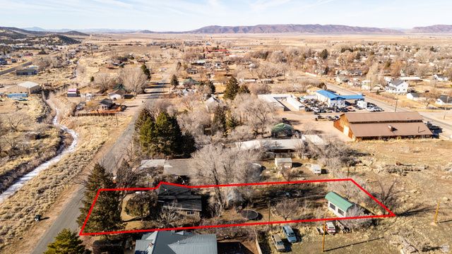 150 W 300 S, Parowan, UT 84761