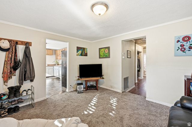 150 W 300 S, Parowan, UT 84761