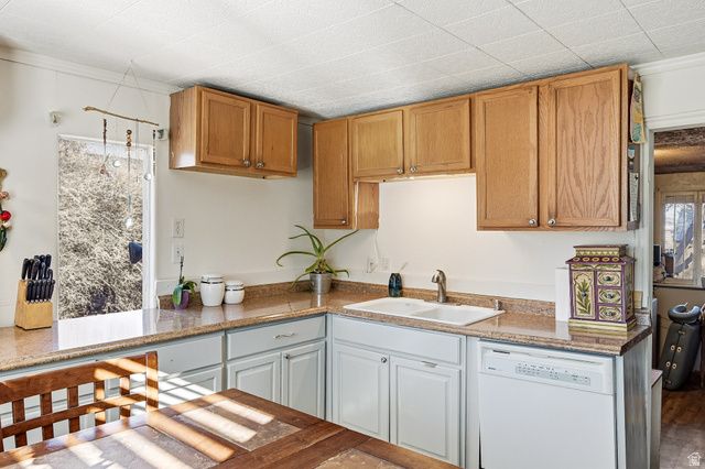 150 W 300 S, Parowan, UT 84761