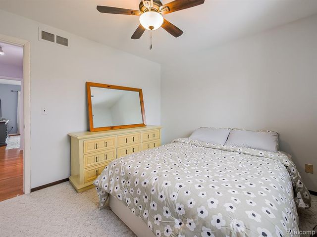 15657 Lauren, Fraser, MI 48026