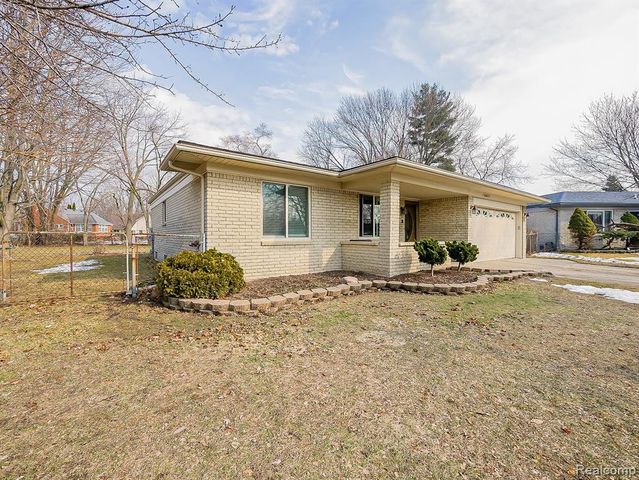 15657 Lauren, Fraser, MI 48026