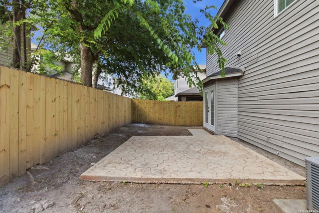 11227 Ancient Coach, San Antonio, TX 78213