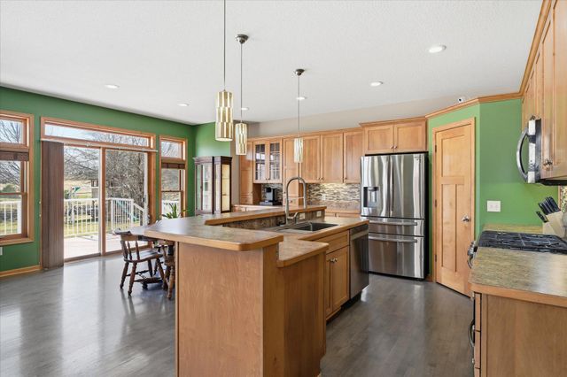1408 Singing Hills Drive SE, Lonsdale, MN 55046