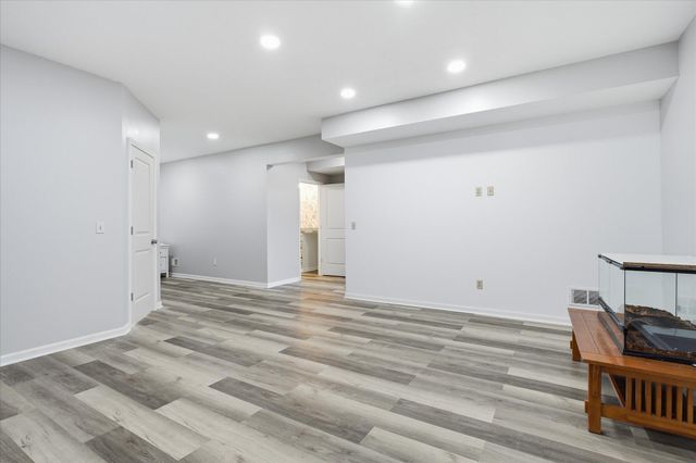 1408 Singing Hills Drive SE, Lonsdale, MN 55046
