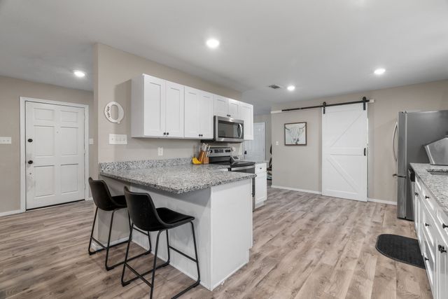 360 County Road 4358, Decatur, TX 76234
