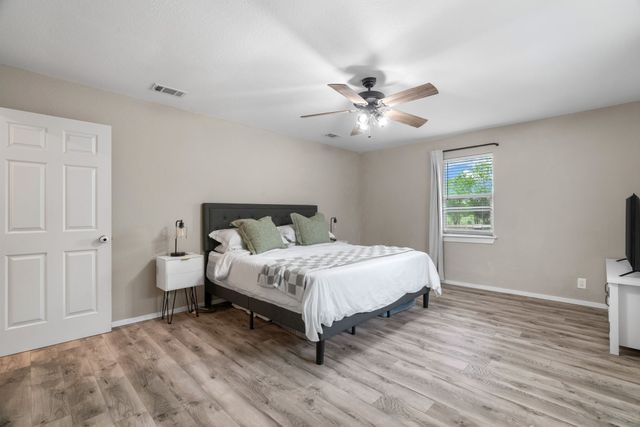 360 County Road 4358, Decatur, TX 76234