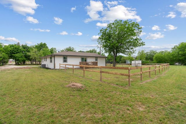 360 County Road 4358, Decatur, TX 76234