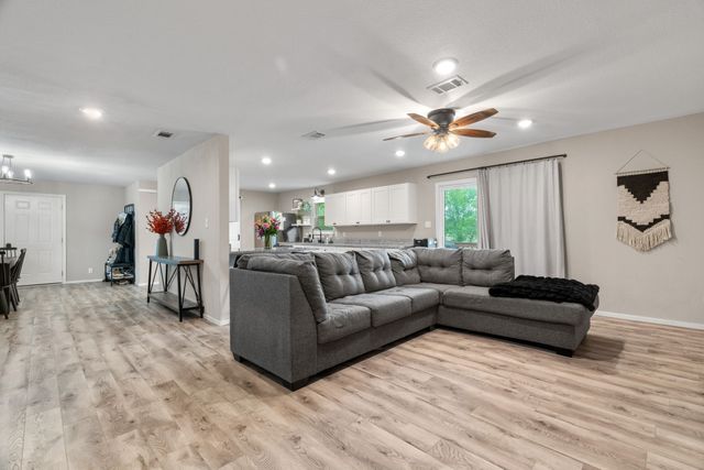 360 County Road 4358, Decatur, TX 76234