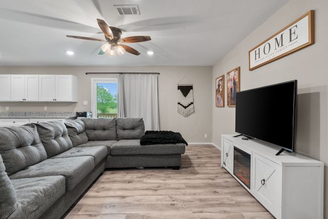 360 County Road 4358, Decatur, TX 76234
