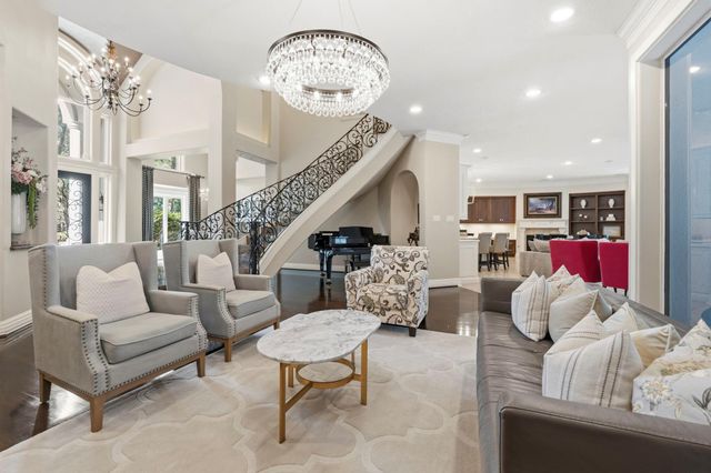 63 NW Chancery Place NW, The Woodlands, TX 77381