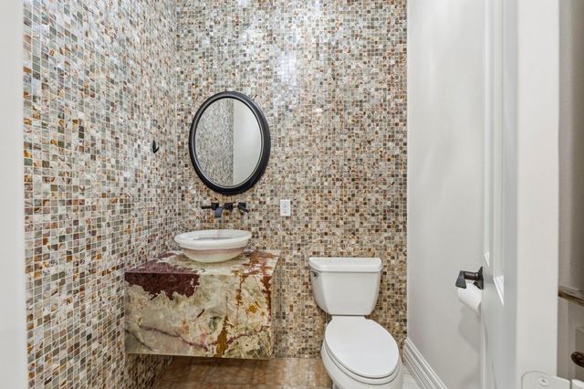 63 NW Chancery Place NW, The Woodlands, TX 77381