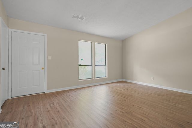 4975 Galbraith Circle, Stone Mountain, GA 30088