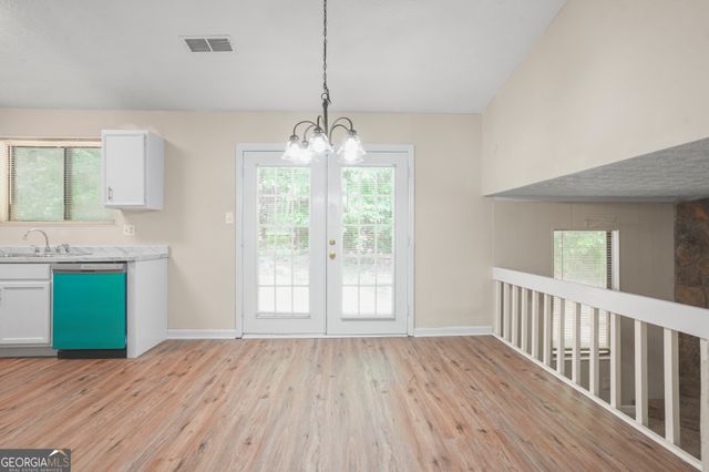 4975 Galbraith Circle, Stone Mountain, GA 30088
