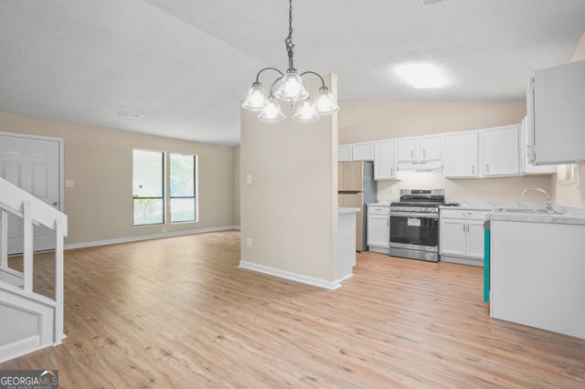 4975 Galbraith Circle, Stone Mountain, GA 30088