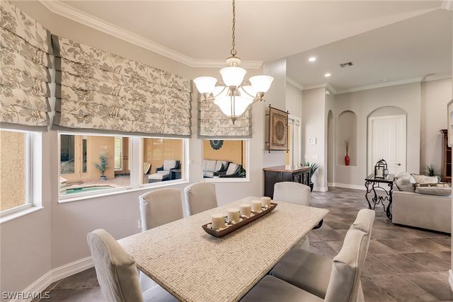 6105 Dogleg DR, Naples, FL 34113