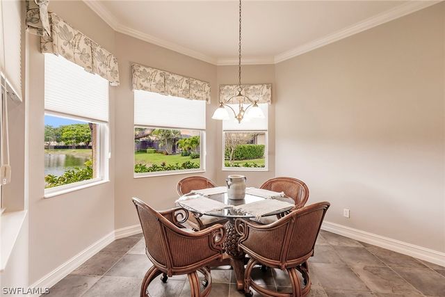 6105 Dogleg DR, Naples, FL 34113