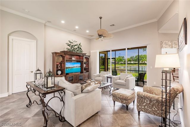 6105 Dogleg DR, Naples, FL 34113