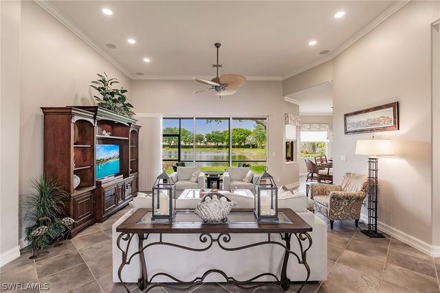 6105 Dogleg DR, Naples, FL 34113