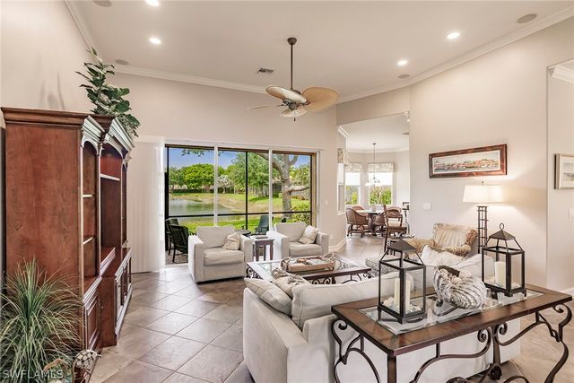 6105 Dogleg DR, Naples, FL 34113