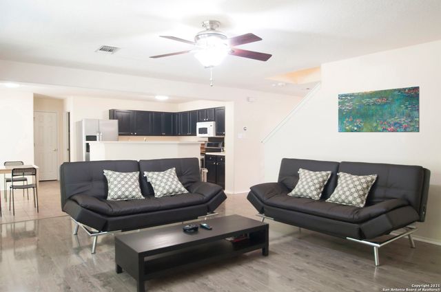 10106 CEDARCLIFF, San Antonio, TX 78245