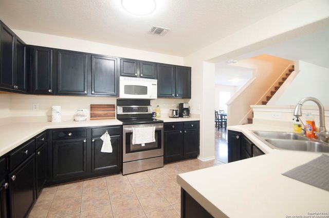 10106 CEDARCLIFF, San Antonio, TX 78245