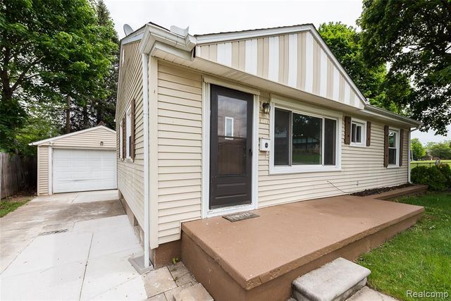 449 Burton Court, Ypsilanti, MI 48197