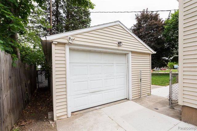 449 Burton Court, Ypsilanti, MI 48197