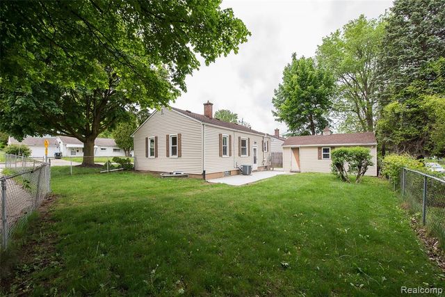 449 Burton Court, Ypsilanti, MI 48197
