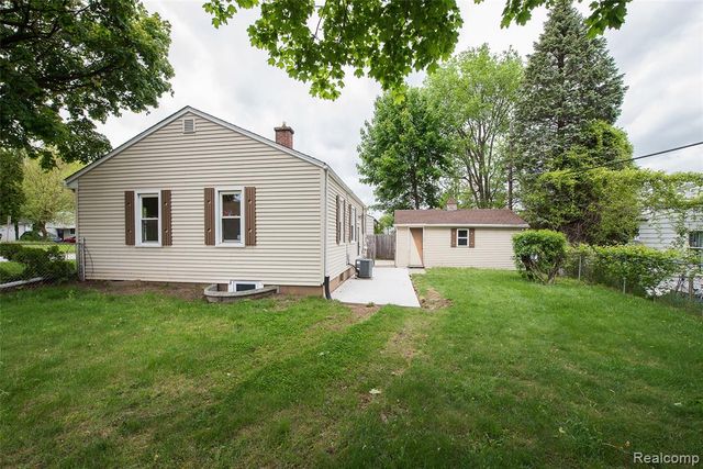 449 Burton Court, Ypsilanti, MI 48197