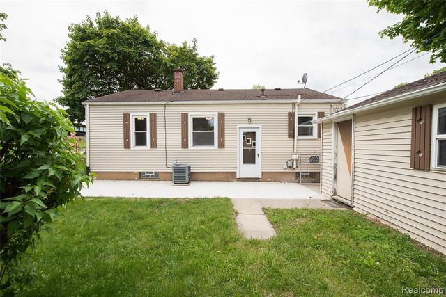 449 Burton Court, Ypsilanti, MI 48197