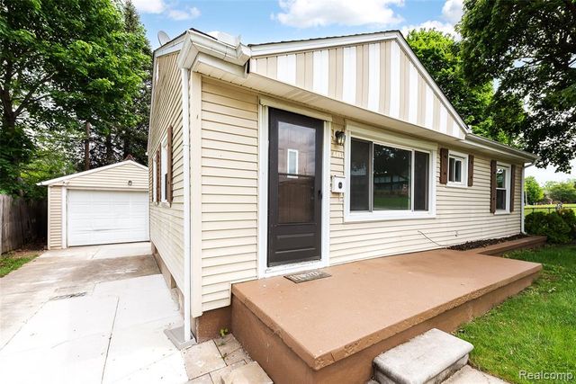 449 Burton Court, Ypsilanti, MI 48197