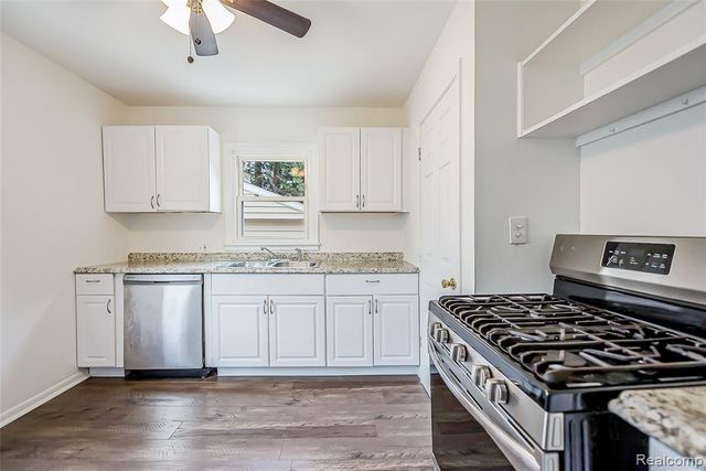 449 Burton Court, Ypsilanti, MI 48197