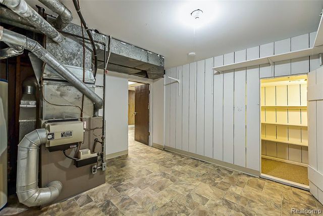 449 Burton Court, Ypsilanti, MI 48197
