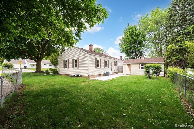 449 Burton Court, Ypsilanti, MI 48197