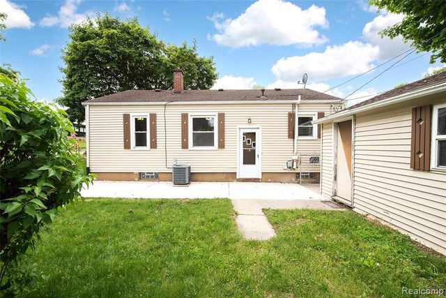 449 Burton Court, Ypsilanti, MI 48197
