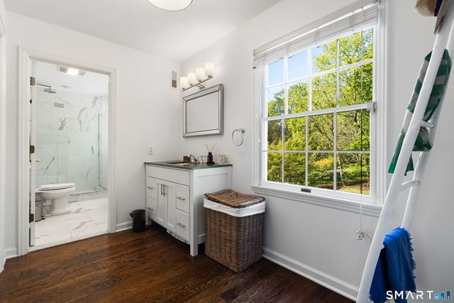 12 Ricki Beth Lane, Greenwich, CT 06870