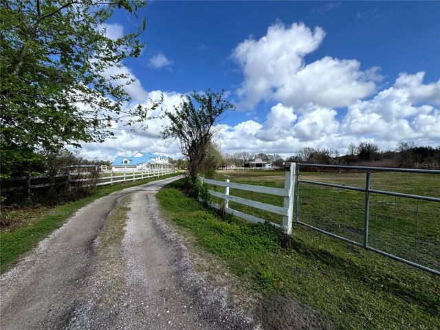 31243 BEAR POND DRIVE, Sorrento, FL 32776