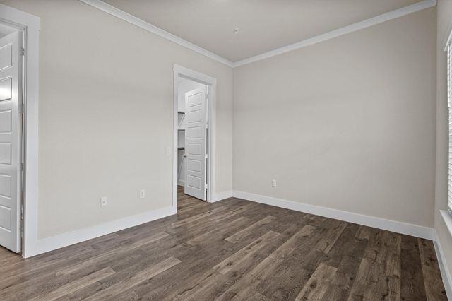 865 Limmer LOOP 403, Hutto, TX 78634