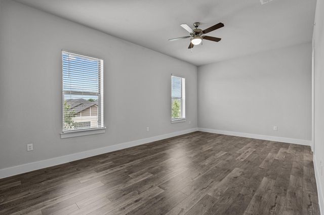 865 Limmer LOOP 403, Hutto, TX 78634