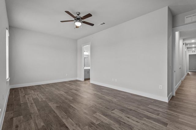 865 Limmer LOOP 403, Hutto, TX 78634
