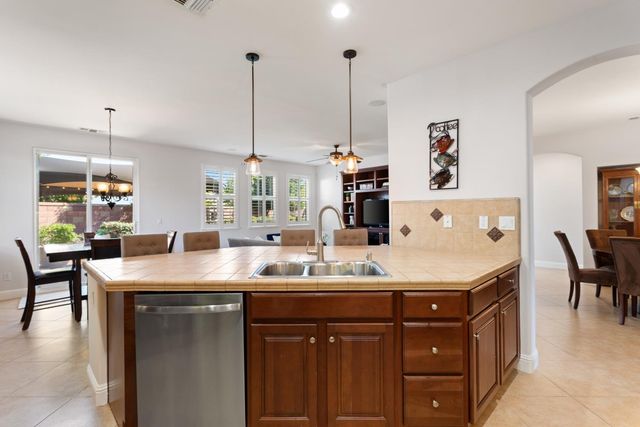 12088 Runswick Ct, Rancho Cordova, CA 95742